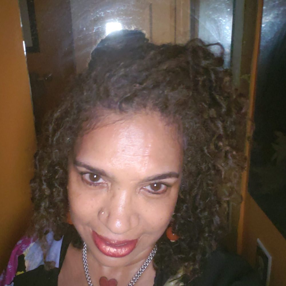 Meet your Posher, Valarie